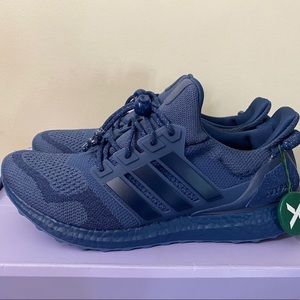 Adidas Ultraboost Ivy Park Triple Navy NWT Authentic in box SIZE 10.5 US MENS